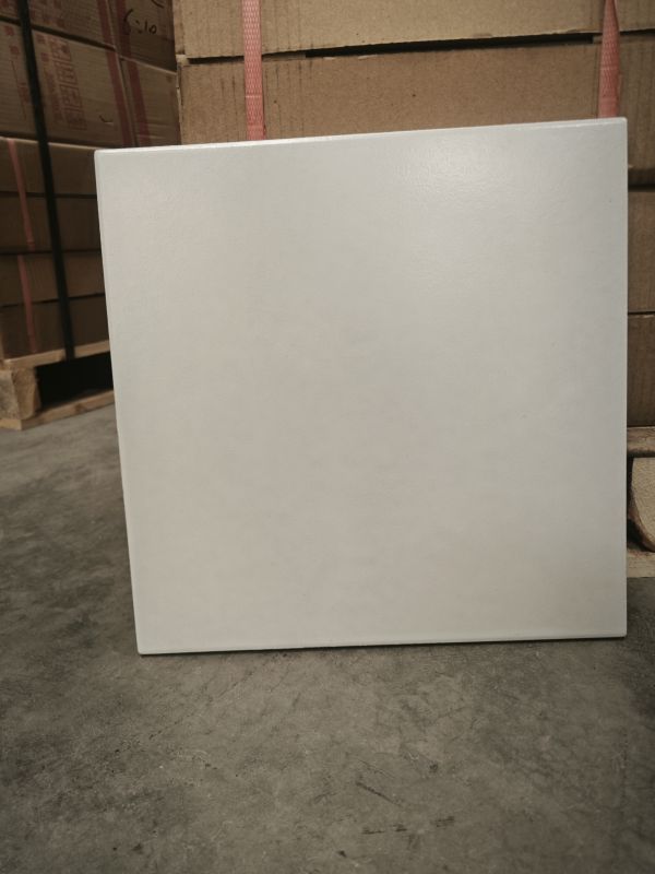 為何大面積耐酸磚鋪貼選600*600mm？